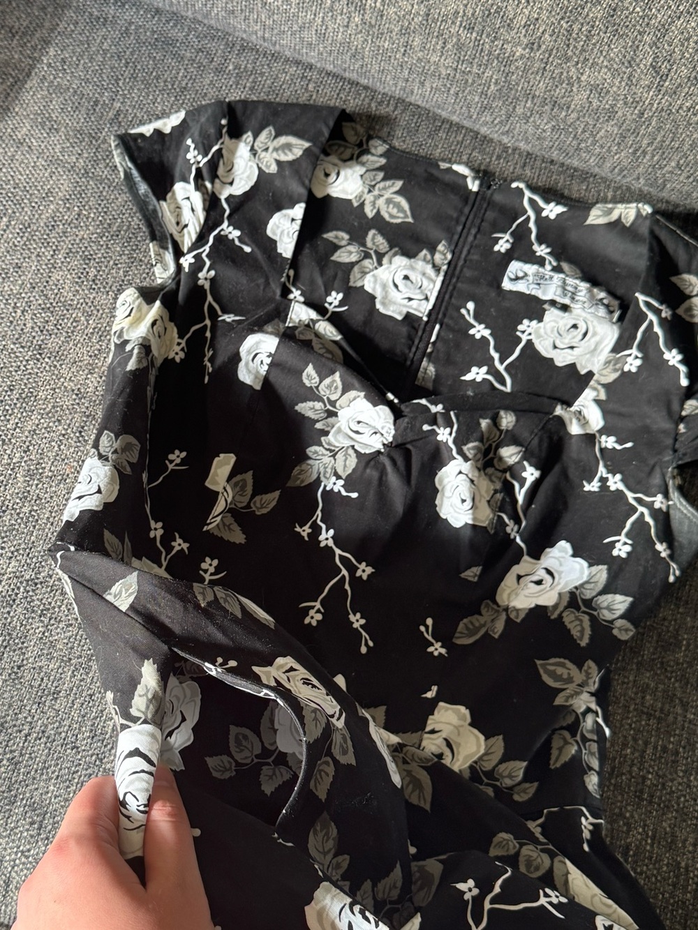 Hell Bunny Black & White Rose Fit And Flare Midi Dress - Picture 7 of 7